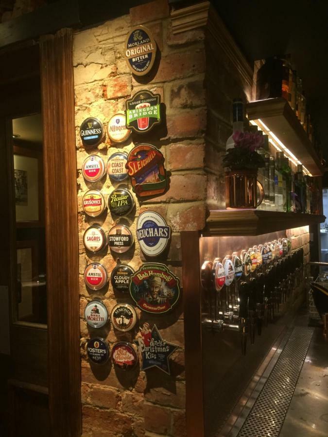 Отель The Brewery Tap Абингдон Экстерьер фото